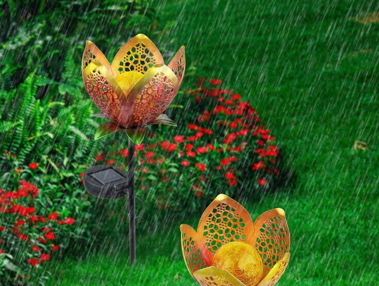 Flower Shaped Reflective Light Solar Garden Light - Solar
