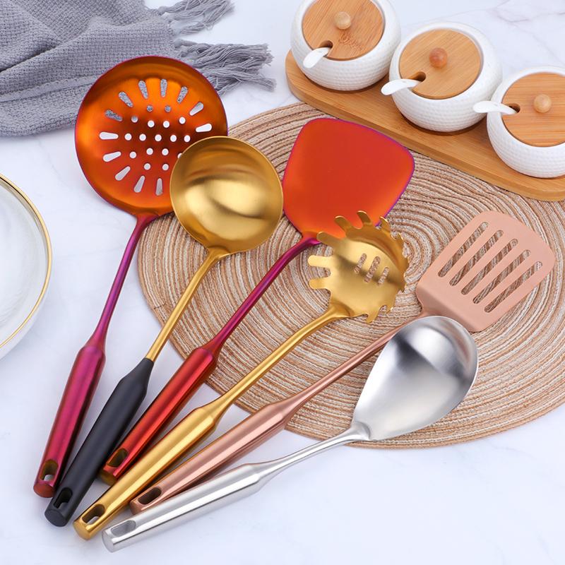 http://cutesyhome.com/cdn/shop/products/sleek-matte-finish-cooking-utensils-set-7-pc-cutlery-613.jpg?v=1655627521