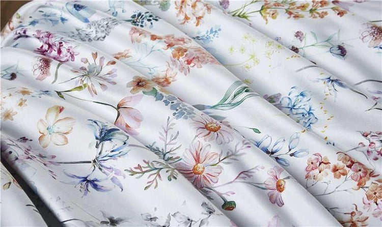 White Pleasant Fauna Egyptian Cotton Duvet Cover Set - Duvet