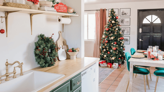 Chic and Merry: Modern Christmas Living Room Ideas for the Holidays