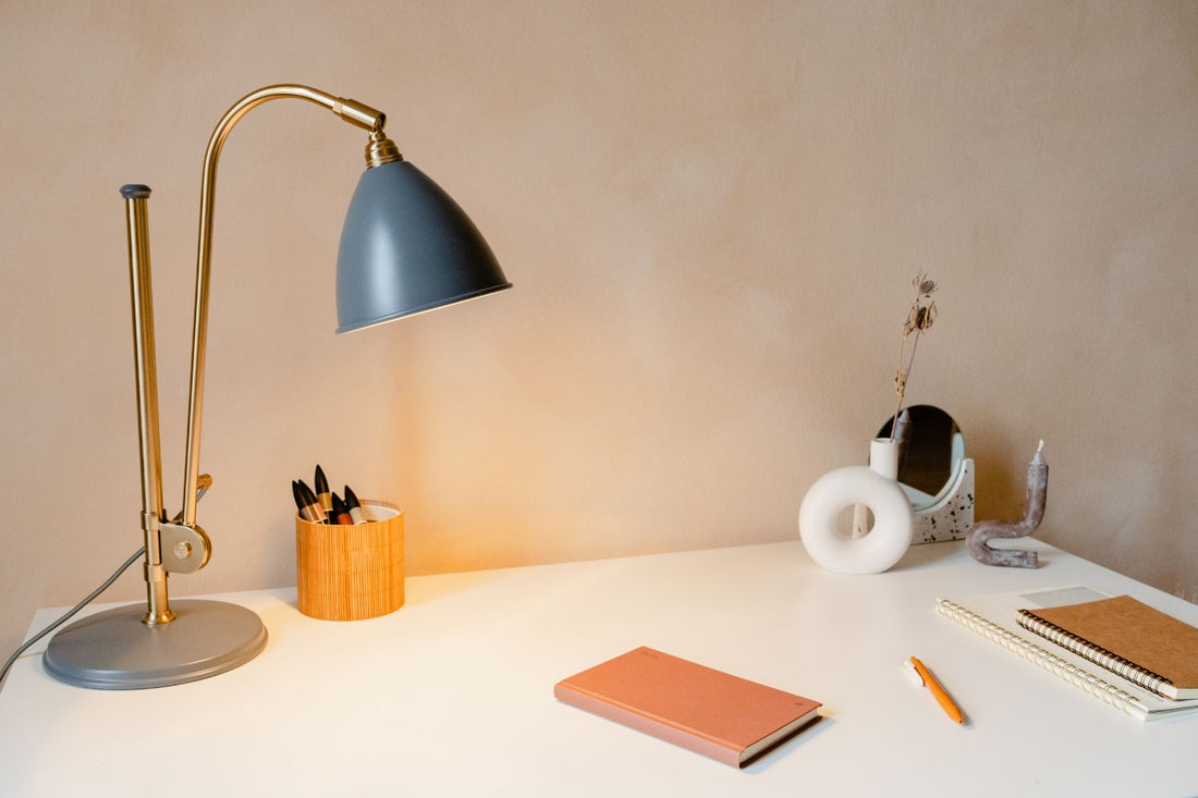 How To Choose The Best Desk Lamp For Students