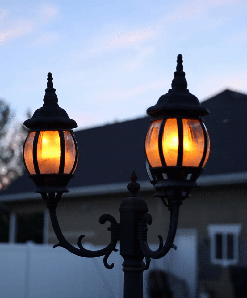 Artificial Lifelike Flame LED Light Bulb - Standard / 9W / 