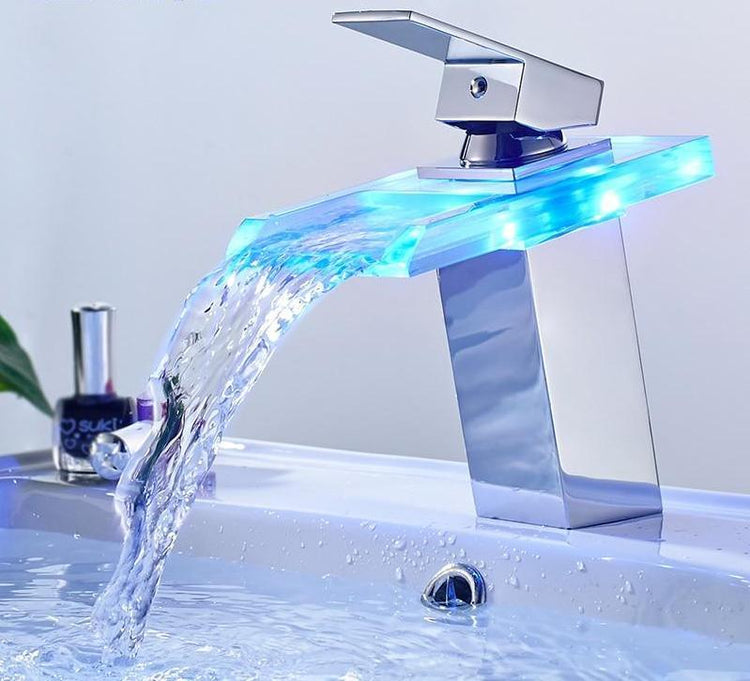 Color changing LED Waterfall Bath Faucet - Transparent - 