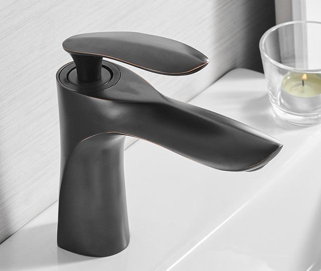 Curvy Stylish Bath Faucet - Black - Faucet