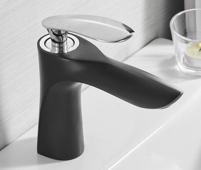 Curvy Stylish Bath Faucet - Black & Chrome - Faucet