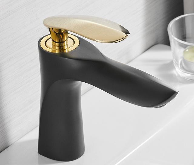 Curvy Stylish Bath Faucet - Black & Gold - Faucet