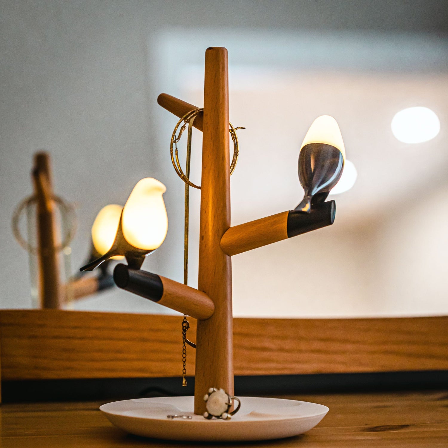 Cutesy Birds Desk Lamp with Wireless Charging - Table Lamp