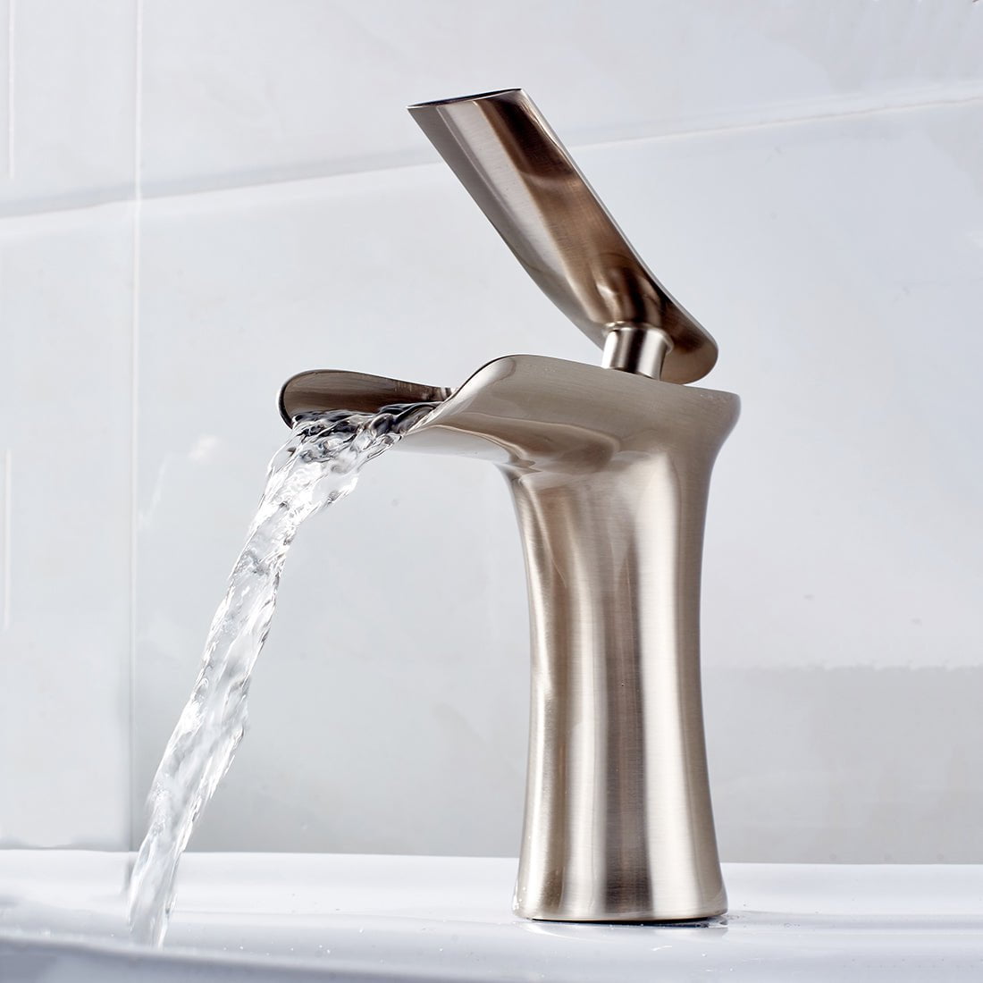Elegant Lou Waterfall Faucet - Faucet
