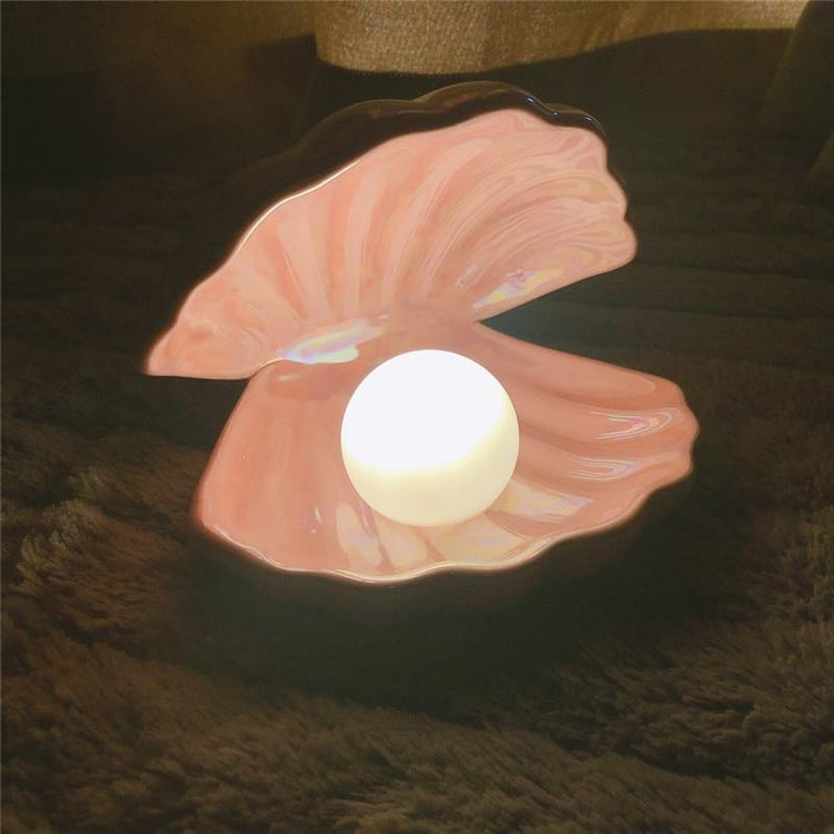 Iliana - Pearl in a Shell Decorative Desk Lamp - Pink - 