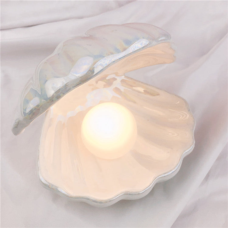 Iliana - Pearl in a Shell Decorative Desk Lamp - Table Lamp