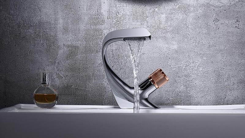 Kiara - Curved Bathroom Faucet - Faucet