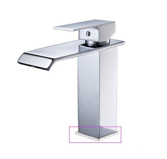 Sturdy Stylish Bath Faucet - Chrome / Classic Square / With 