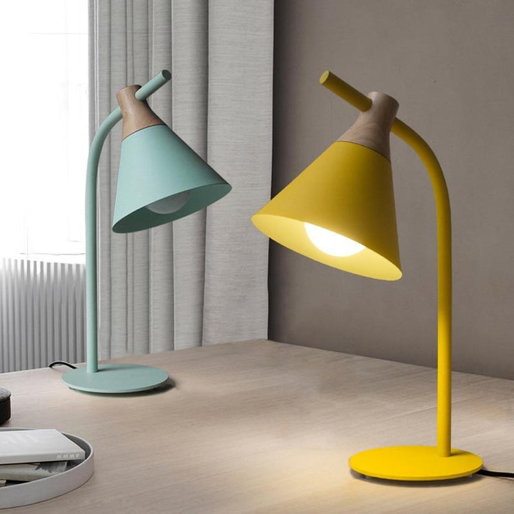 Toula - Stylish Sleek Desk Lamp - Table Lamp