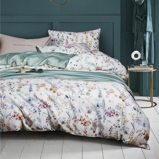 White Pleasant Fauna Egyptian Cotton Duvet Cover Set - Duvet